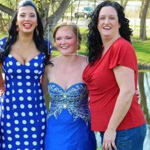 La Femme size 6 polka dot prom dress!